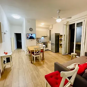 Castle Door House - Single With Double Beds Near Train Station Affittacamere